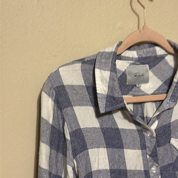 Rails Hunter White blue and white plaid button up shirt blouse top Size XS - Picture 5 of 9